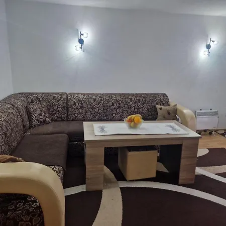 ヴィラ Igmanski San